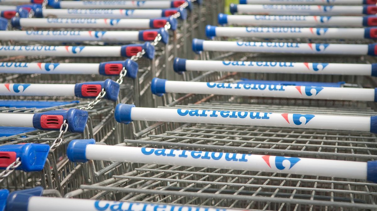 Carrefour se vrací do Česka. Vlastní prodejny ale mít nebude